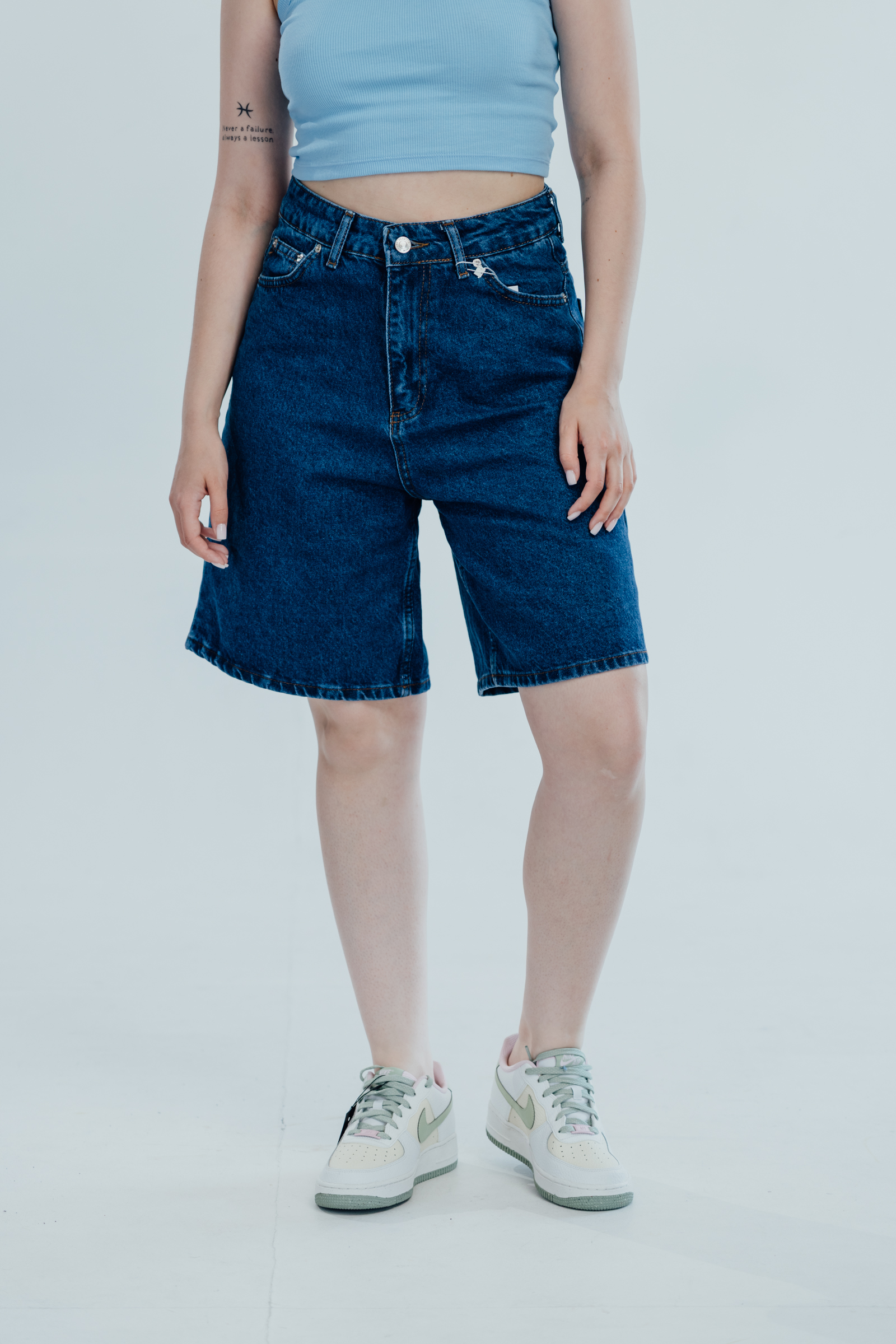 Женские джинсовые шорты dl Navy